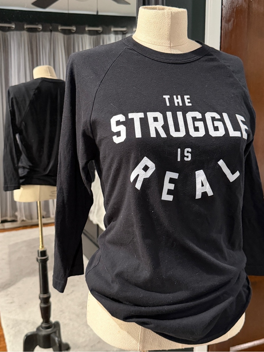 Black Graphic Sweatshirt "The Struggle Is Real"